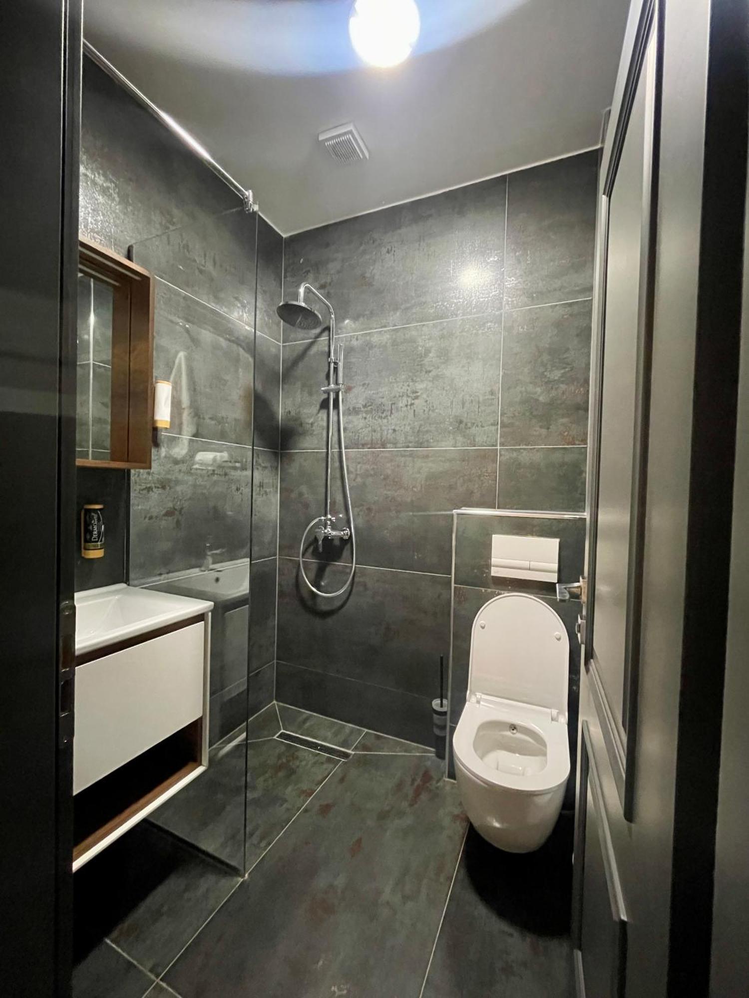Grand Jnk Boutique Hotel Kukes Bagian luar foto