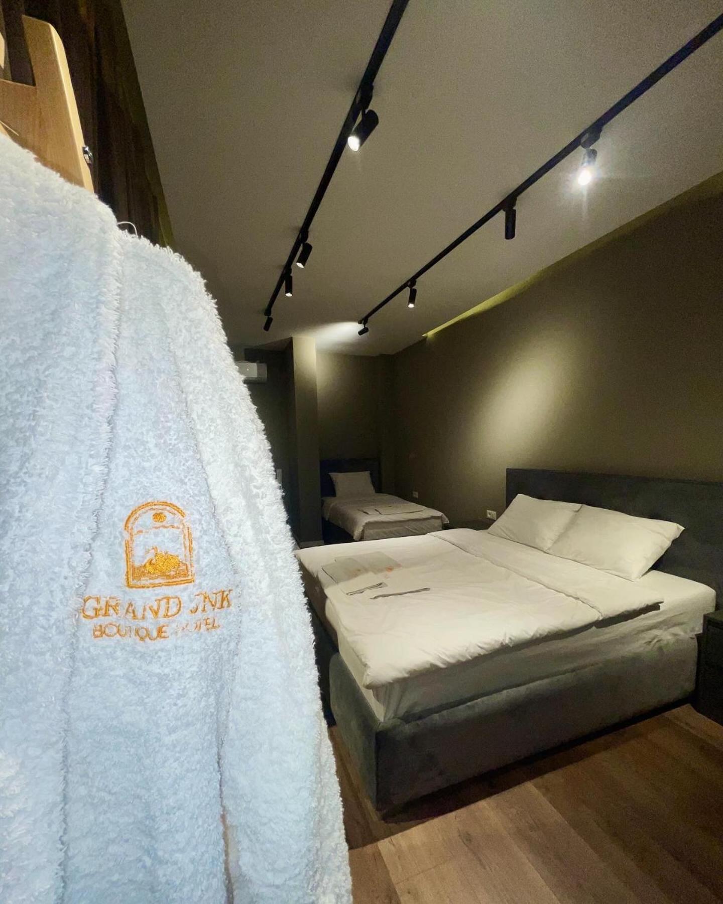 Grand Jnk Boutique Hotel Kukes Bagian luar foto