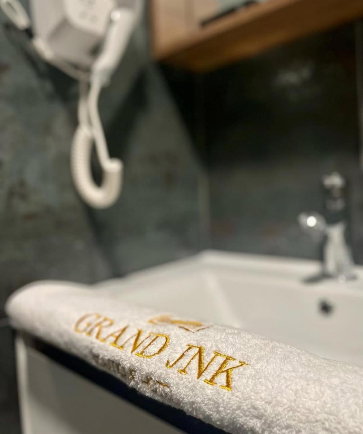 Grand Jnk Boutique Hotel Kukes Bagian luar foto